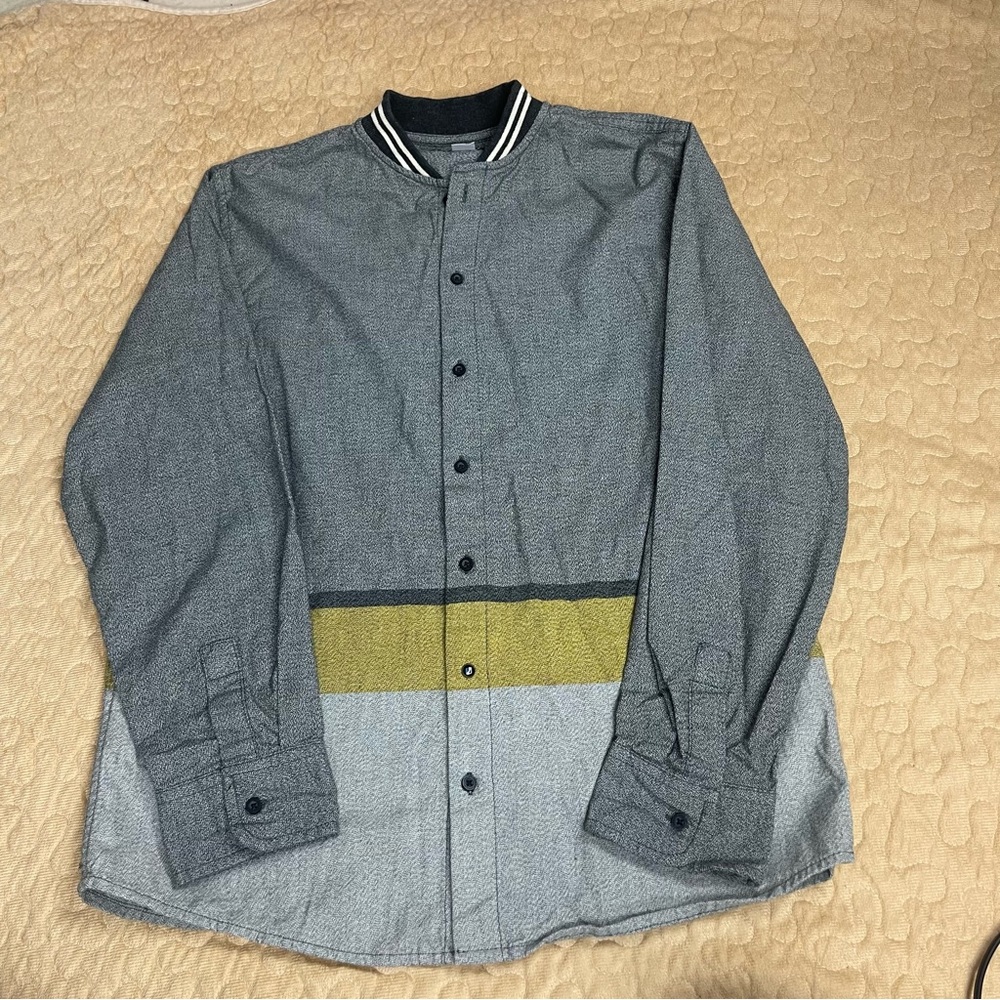 Amplify Boys Button Down Sweater Size XL (18-20)